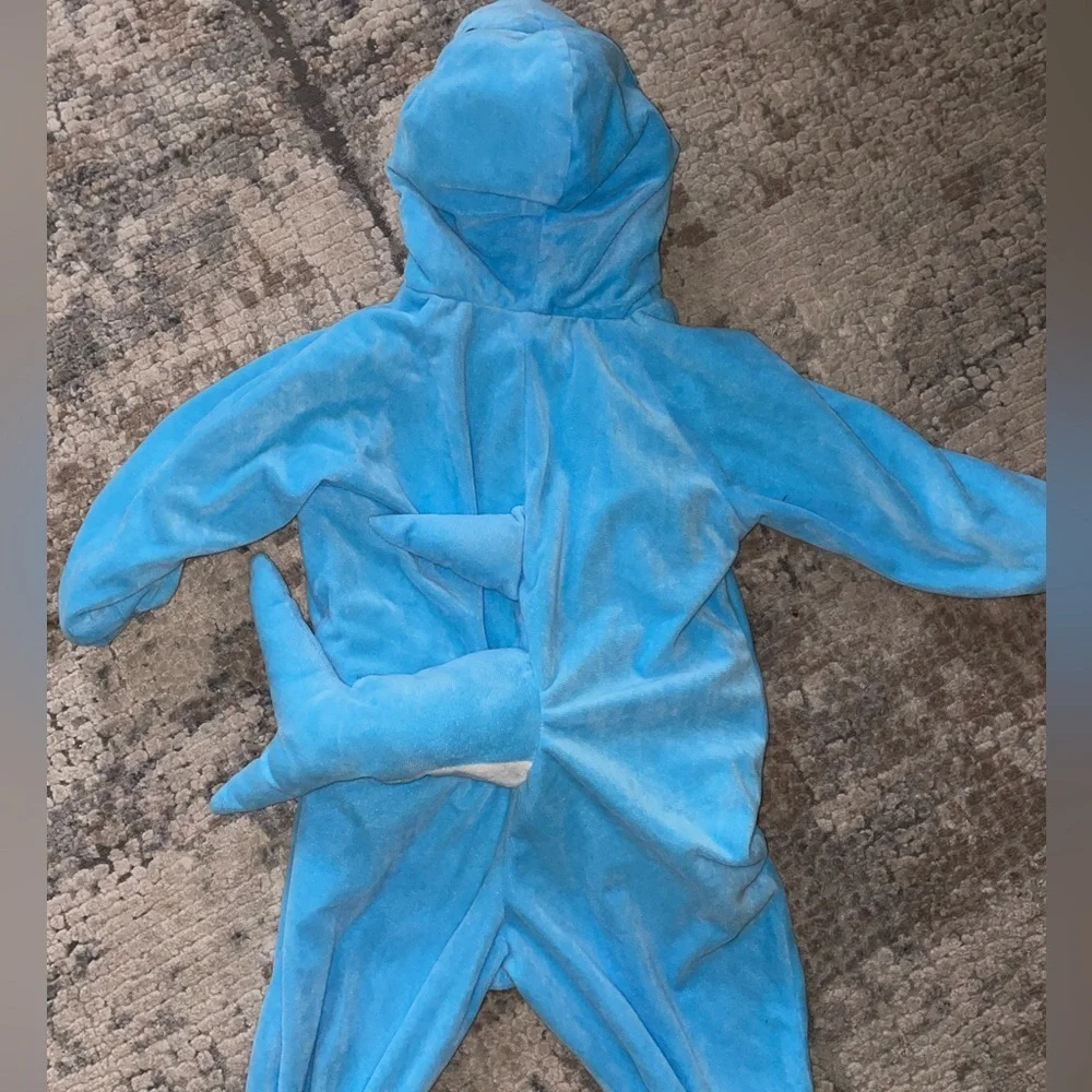 Hyde & Eek Boutique plush shark costume size 18-24 months